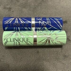 Clinique Pop lipstick duo Berry Pop and Cherry Pop New.